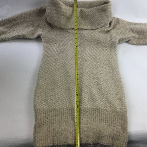 XOXO, Sweater - Picture 10 of 13